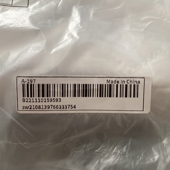 white leather purse with gold chain - Picture 5 of 5